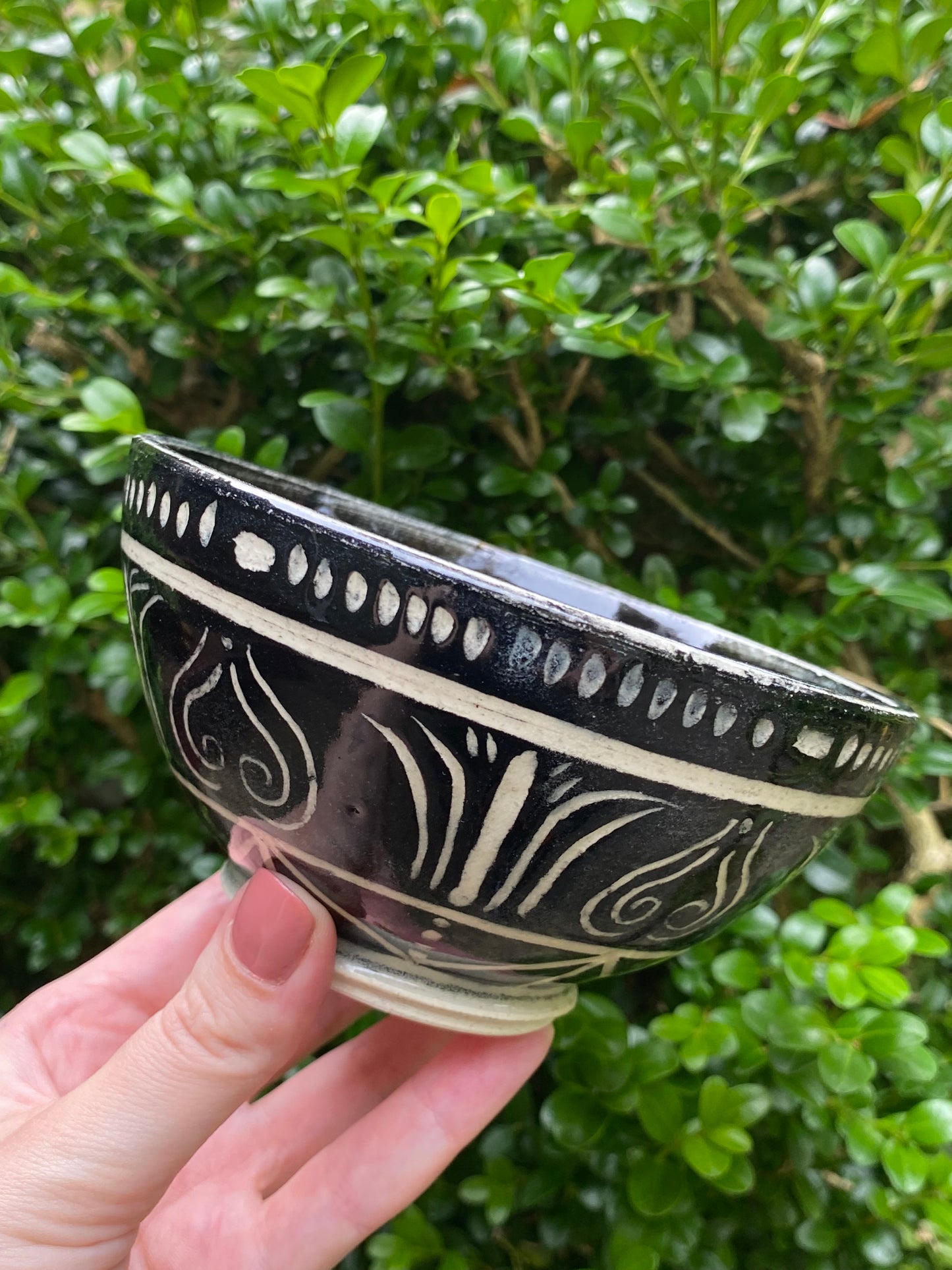 Greco Roman Sgraffito Bowl on White Clay