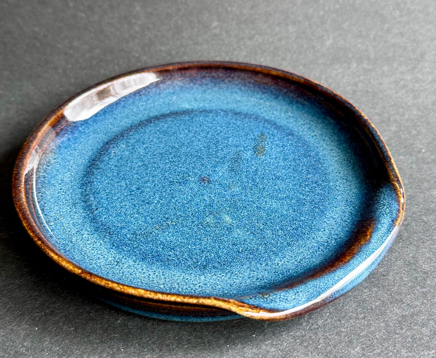 Blue-brown Spoonrest