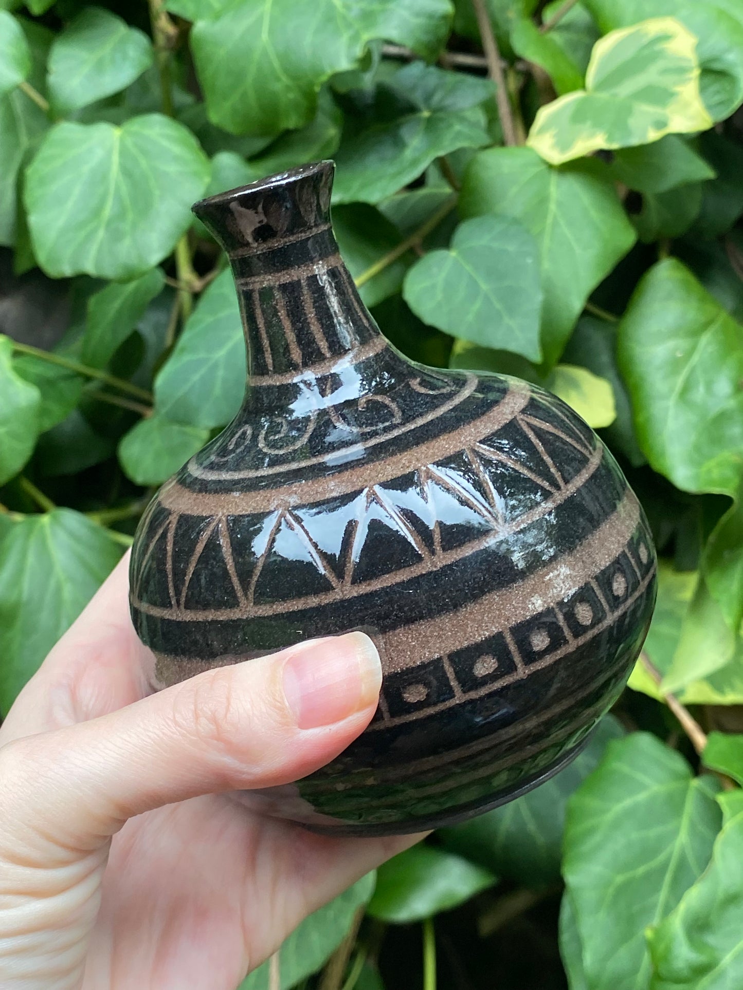 Chubby Sgraffito Vase